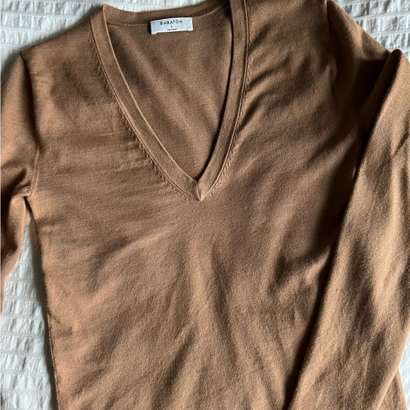 Aritzia Babaton Artemesia Sweater - size small - constant camel - Picture 1 of 7